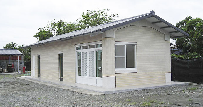 和闐營造以「敬業苛求、專業工程」為企業宗旨，以專業工程技術為建築營建基礎，透過每件承攬實績創新及價值全力以赴，安心是建築的竣工標準，創造讓客戶信賴的建築。