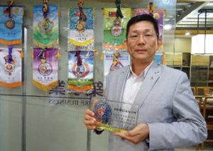 和闐建築事業